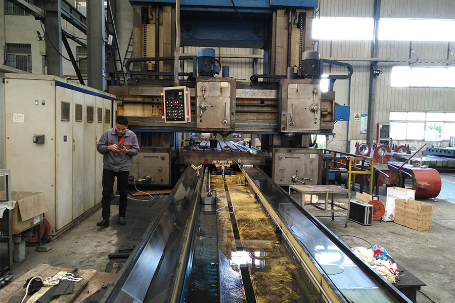 龙门铣床安装6米球栅尺数量